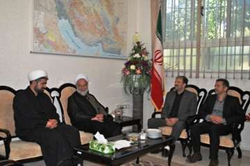حضور نماینده ولی فقیه در استان در اداره کل دامپزشکی