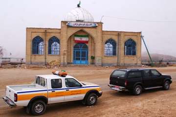 توزیع نهاده دامی بین دامداران مددجوی کمیته امداد- بهمن 94