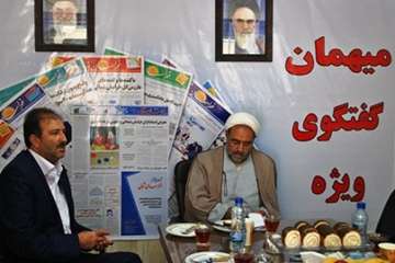 حضور مدیرکل دامپزشکی و معاونان وی در دفتر رسانه های استان- 17 مرداد 95