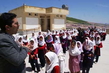 کلاس آموزشی زئونوزها برای دانش آموزان روستای بیدک بجنورد
