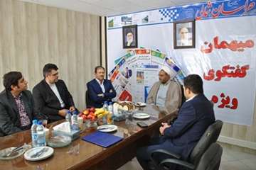 حضور مدیرکل دامپزشکی و معاونان وی در دفتر رسانه های استان- 17 مرداد 95