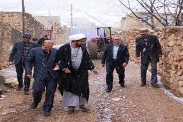 توزیع نهاده دامی بین دامداران مددجوی کمیته امداد- بهمن 94