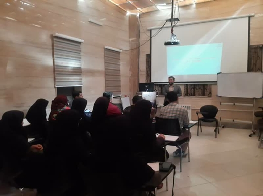 برگزاری دو کلاس آموزشی ویژه بهورزان شهرستان راز و جرگلان، با موضوع، آشنایی با عوامل بیماری زا، راه های انتقال، روش های پیشگیری و نحوه تعاملات و ارتباط گیری کارشناسان بهداشتی انسانی و دامی توسط رئیس شبکه دامپزشکی شهرستان.