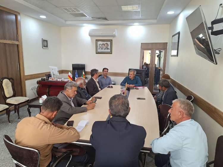 نشست هماهنگی دهیار و شورای روستای ارکان با مدیرکل دامپزشکی خراسان شمالی برگزار شد