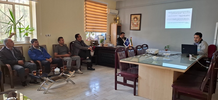 برگزاری جلسه آموزشی جهت دهیاران بخش مرکزی در خصوص بیماریهای دامی به ویژه تب برفکی و آنفلوانزای فوق حاد پرندگان در محل شبکه دامپزشکی شهرستان سملقان