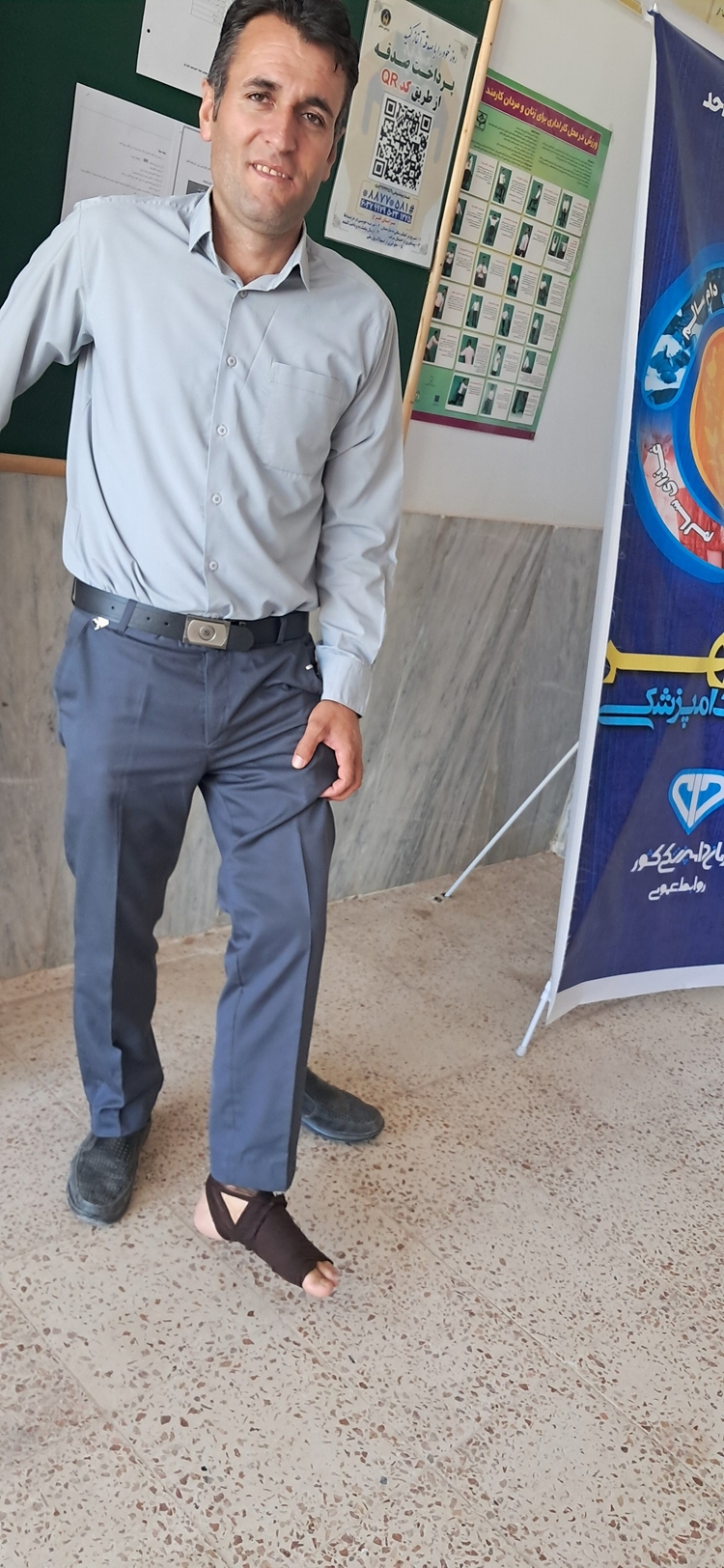 آسیب پای همکار شبکه دامپزشکی اسفراین در حین عملیات واکسیناسیون دام سنگین